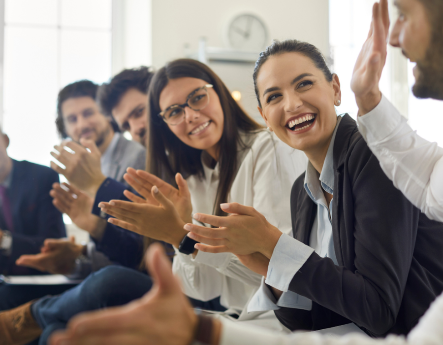 Image people smiling in a row